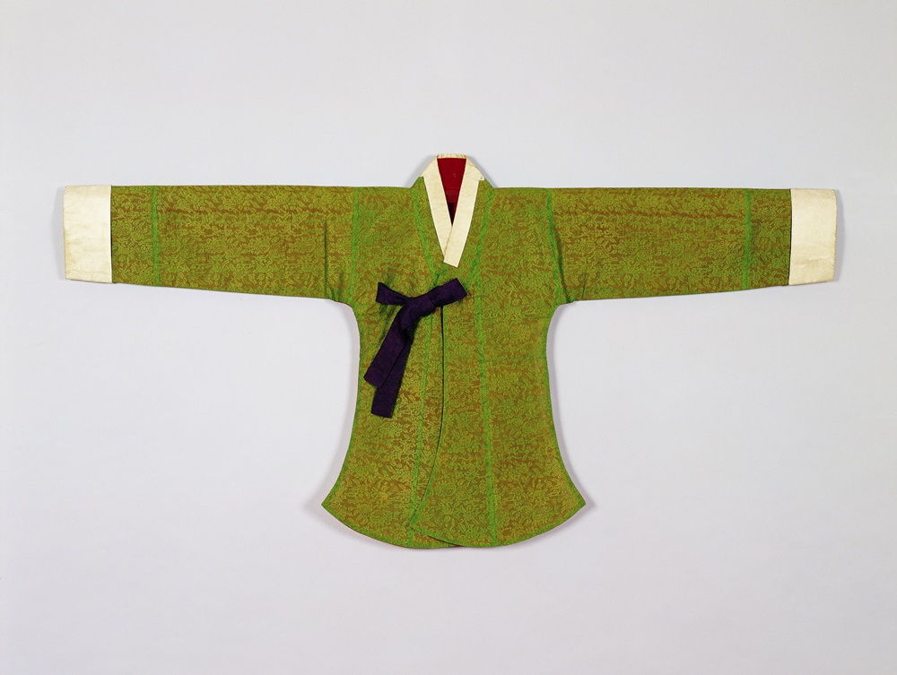 Woman's Ceremonial Long Jacket 첨부 이미지